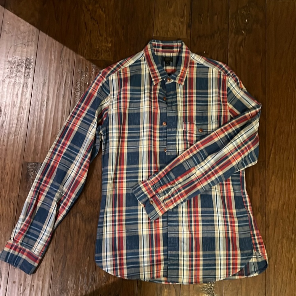 NWOT J. Crew Men’s plaid button down shirt.
